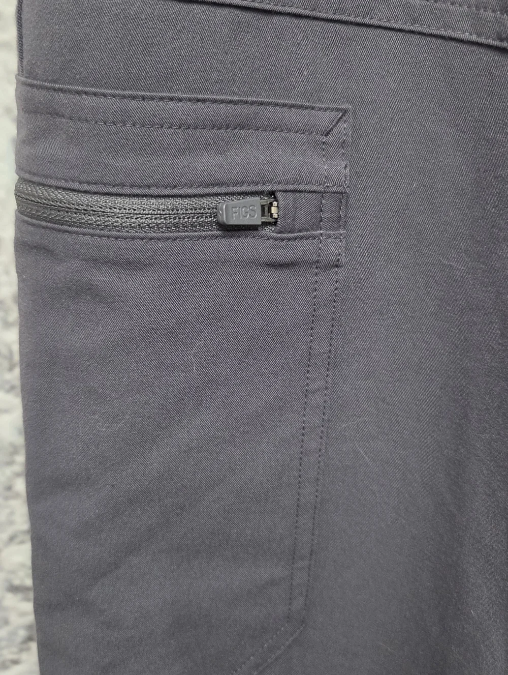 Figs Mens Cairo Cargo Scrub Pants, XL Short Charcoal, NWT Medical